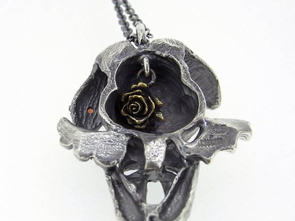 ウサギ、ラビットのペンダント