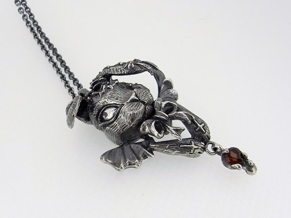 ウサギ、ラビットのペンダント