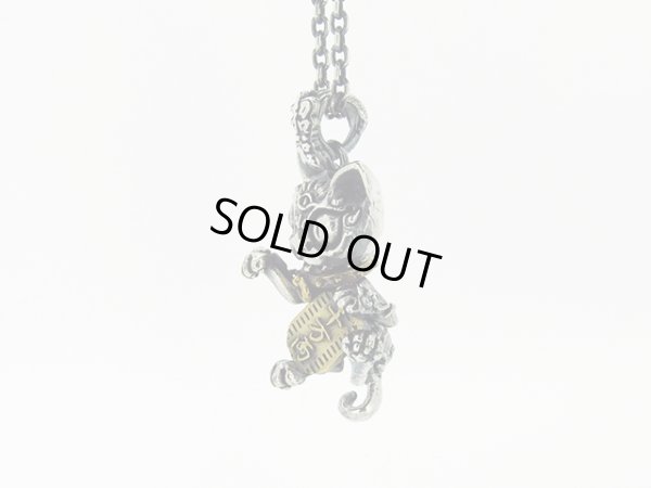 招き猫ペンダント