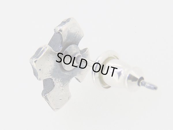 ゴシック十字架ピアス４