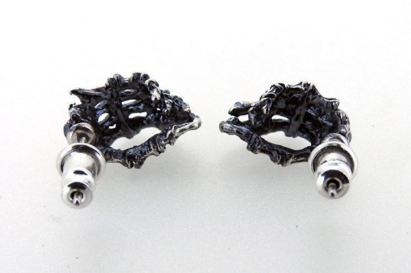 画像4: 掴む手骨　ピアス