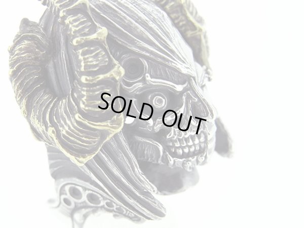 女性、角、鬼のリング