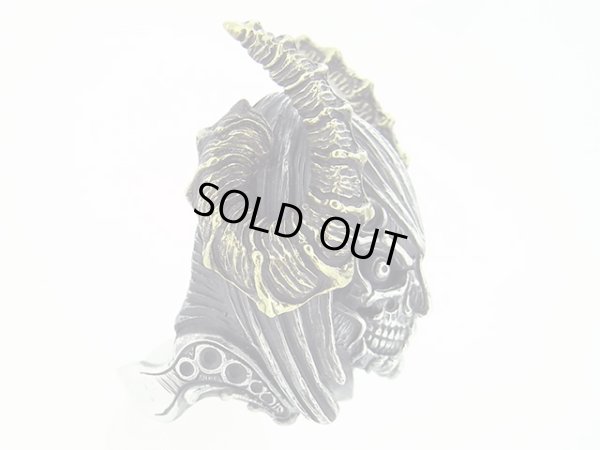 女性、角、鬼のリング