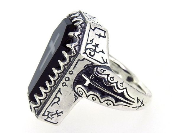 セメンテリオ コフィンリング