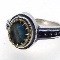 石の額縁（棘）