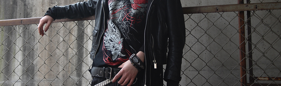 ドラゴンTシャツ着用画像