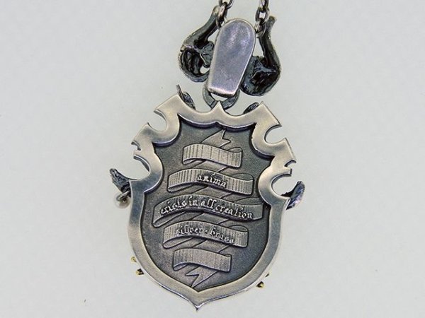 ウーパールーパーのペンダント