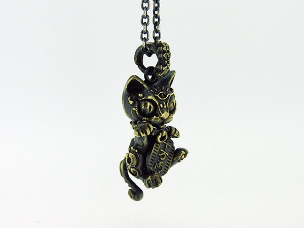 招き猫ペンダント真鍮