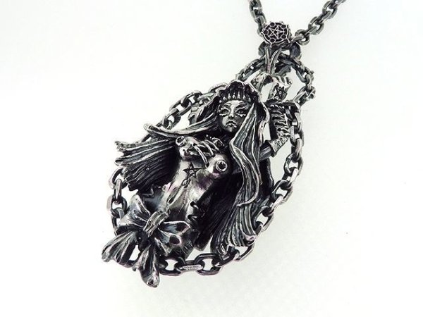 Aradia Pendant(アラディアペンダント)