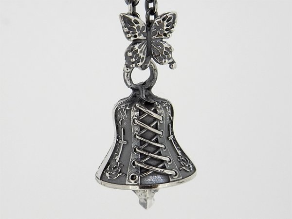コルセット、ベルのペンダント