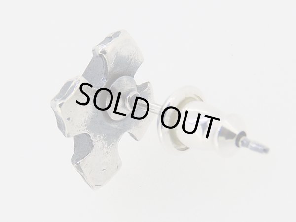 ゴシック十字架ピアス４