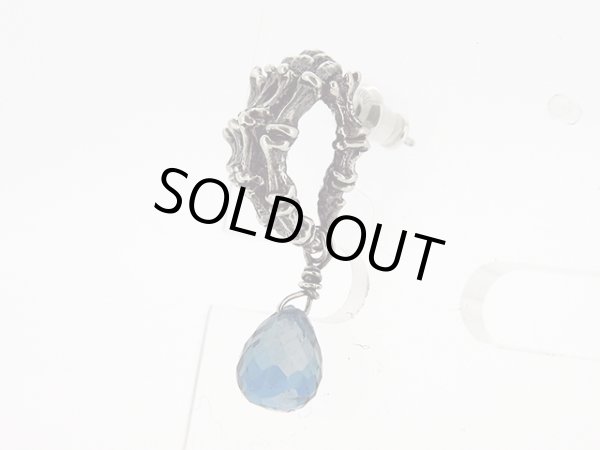 手骨ボーンハンドピアス６