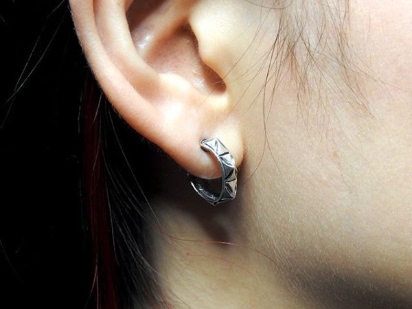 アイアンクロスリングタイプピアス