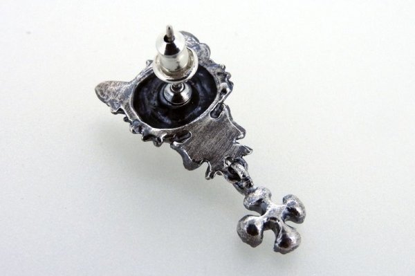 画像4: 肉球ミニオメガ ピアス (4)