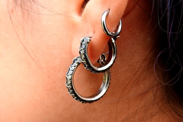 画像6: 縫目ピアスL (6)