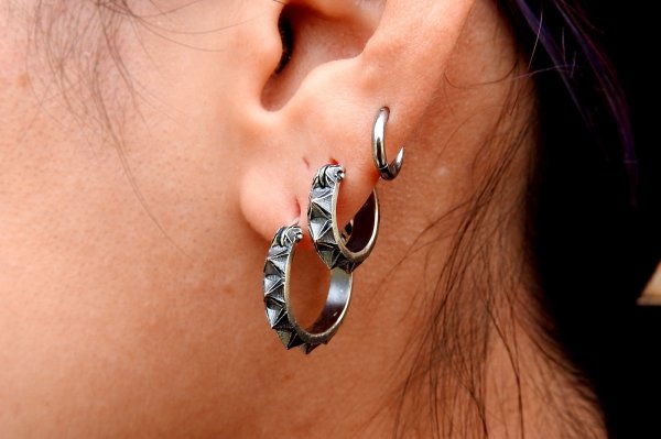 画像7: 角鋲ピアスL (7)