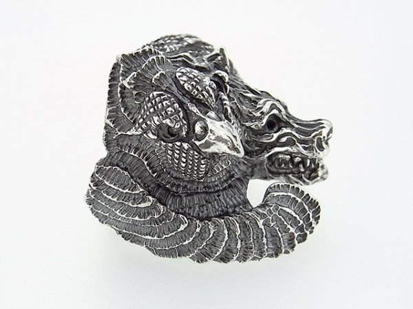 イヌ、サル、キジ、桃太郎のリング