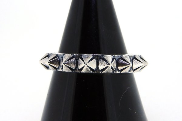 画像4: 丸鋲の指輪（スタッズリング アイアンクロス） (4)